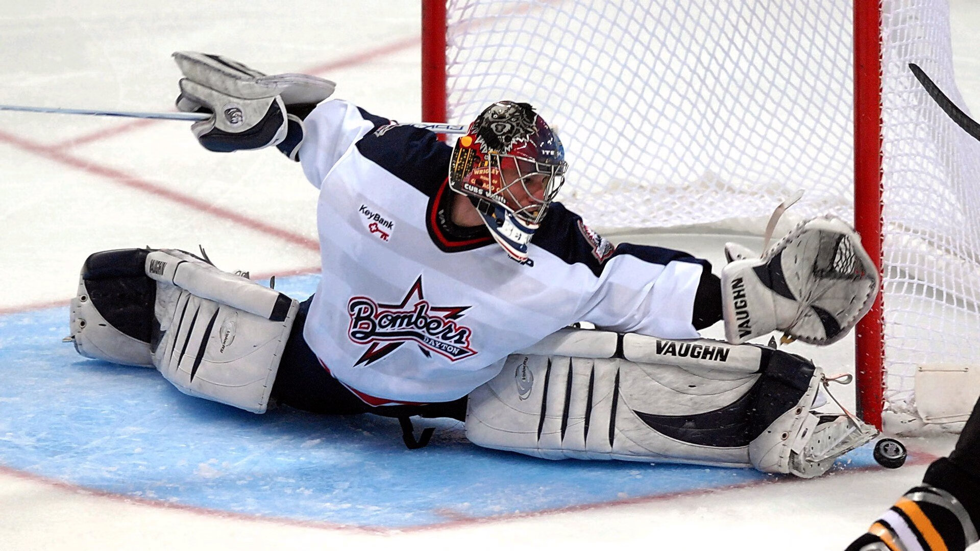 全国田径新人赛展现青少年爆发力与潜力，新田径竞赛规则与裁判方法